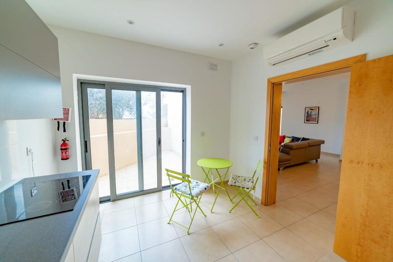 Luxury Seaview & Pool-Hosted By Sweetstay เมลลิฮา ภายนอก รูปภาพ